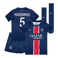 Maglie da calcio Paris Saint-Germain Marquinhos #5 Prima Maglia Bambino 2024-25 Manica Corta (+ Pantaloni corti)